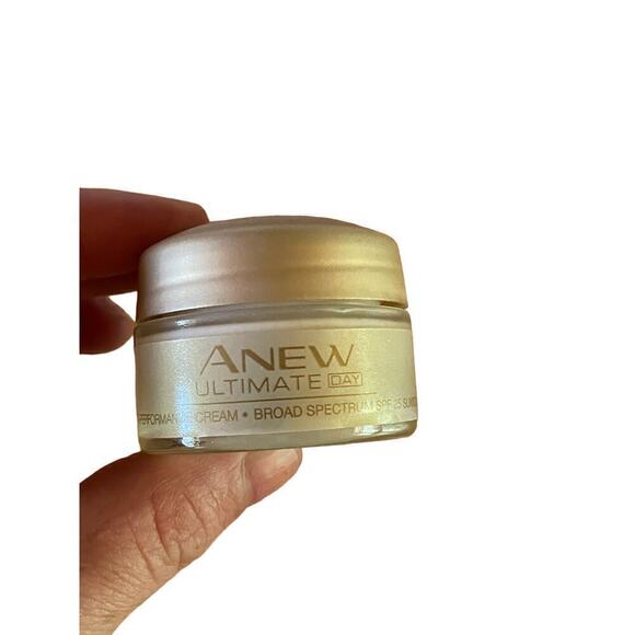 AVON Anew Ultimate Multi Performance SPF 25 Day Cream - 1.7 oz. - Picture 3 of 3